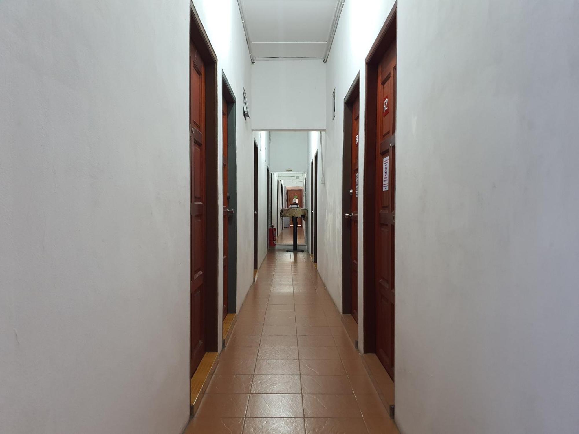 Oyo 90972 Jj Homestay Miri Eksteriør billede
