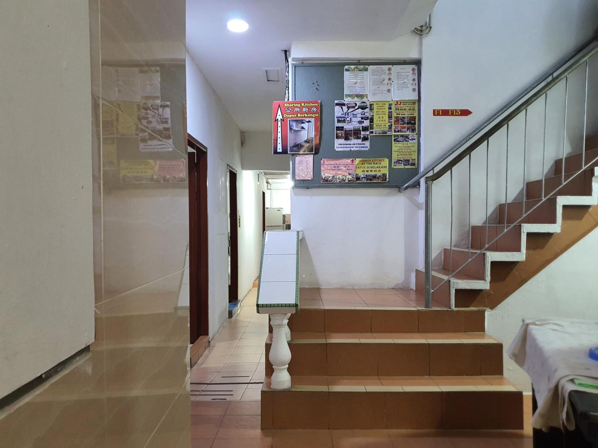 Oyo 90972 Jj Homestay Miri Eksteriør billede