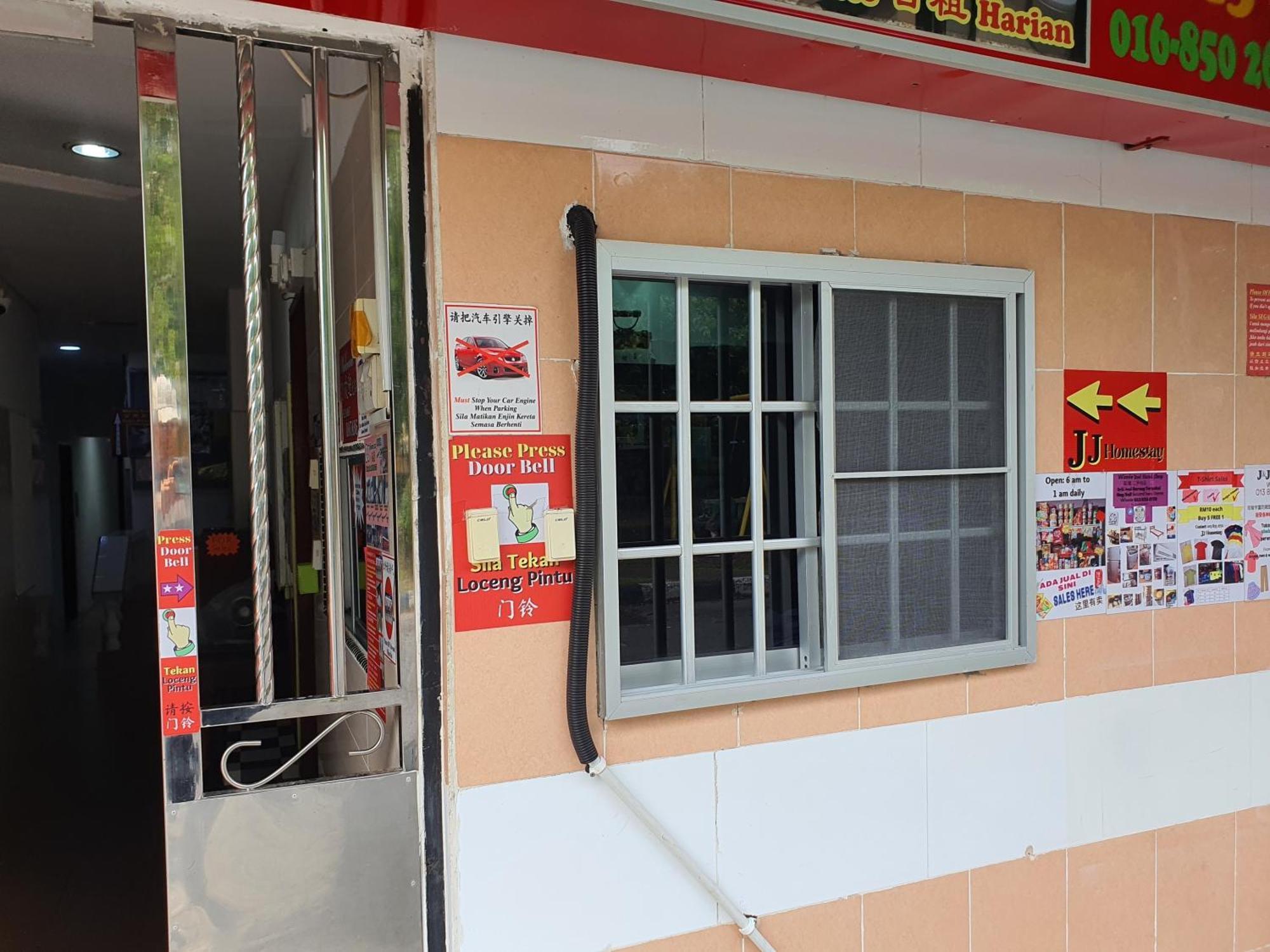 Oyo 90972 Jj Homestay Miri Eksteriør billede