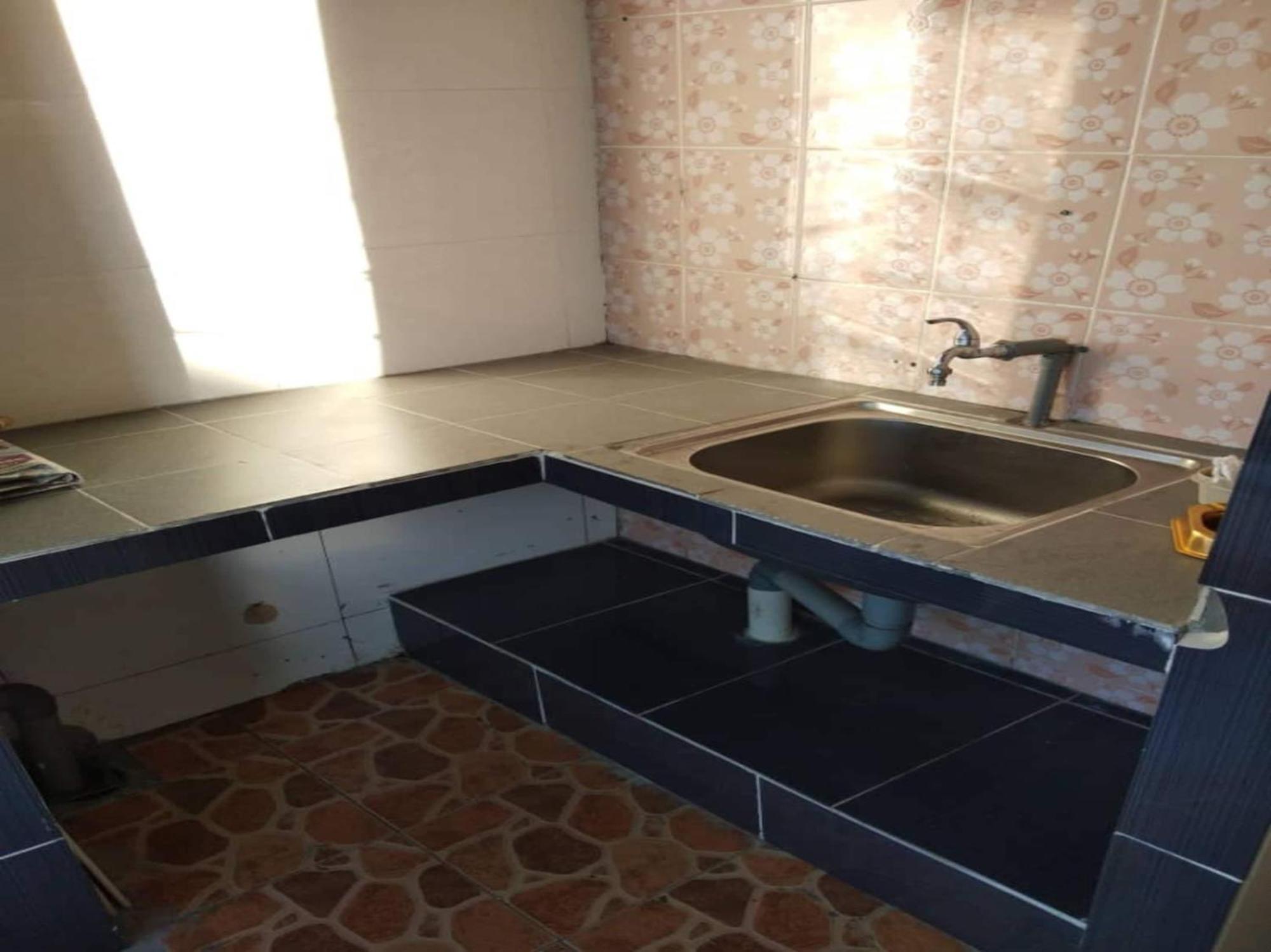 Oyo 90972 Jj Homestay Miri Eksteriør billede