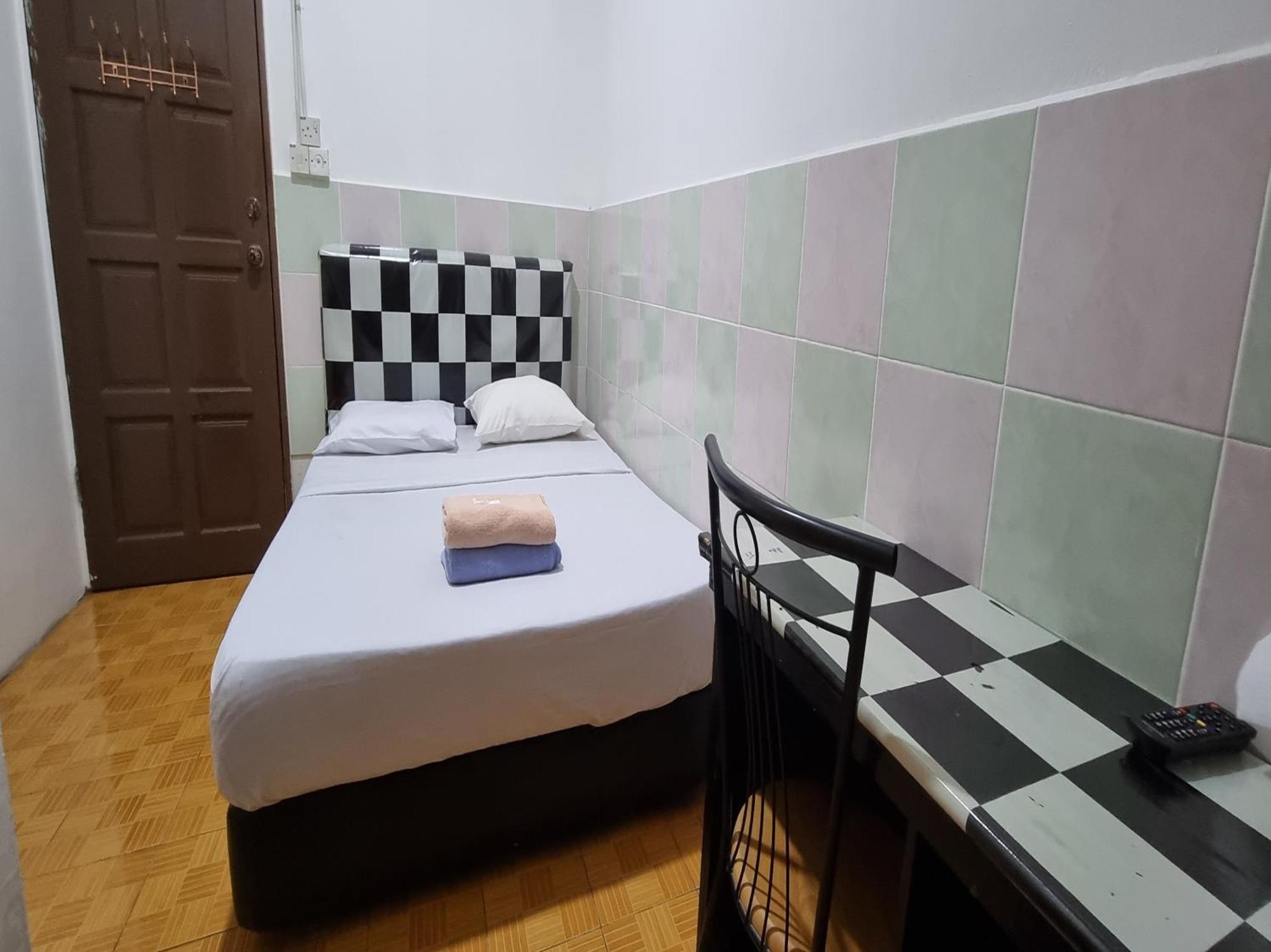 Oyo 90972 Jj Homestay Miri Eksteriør billede