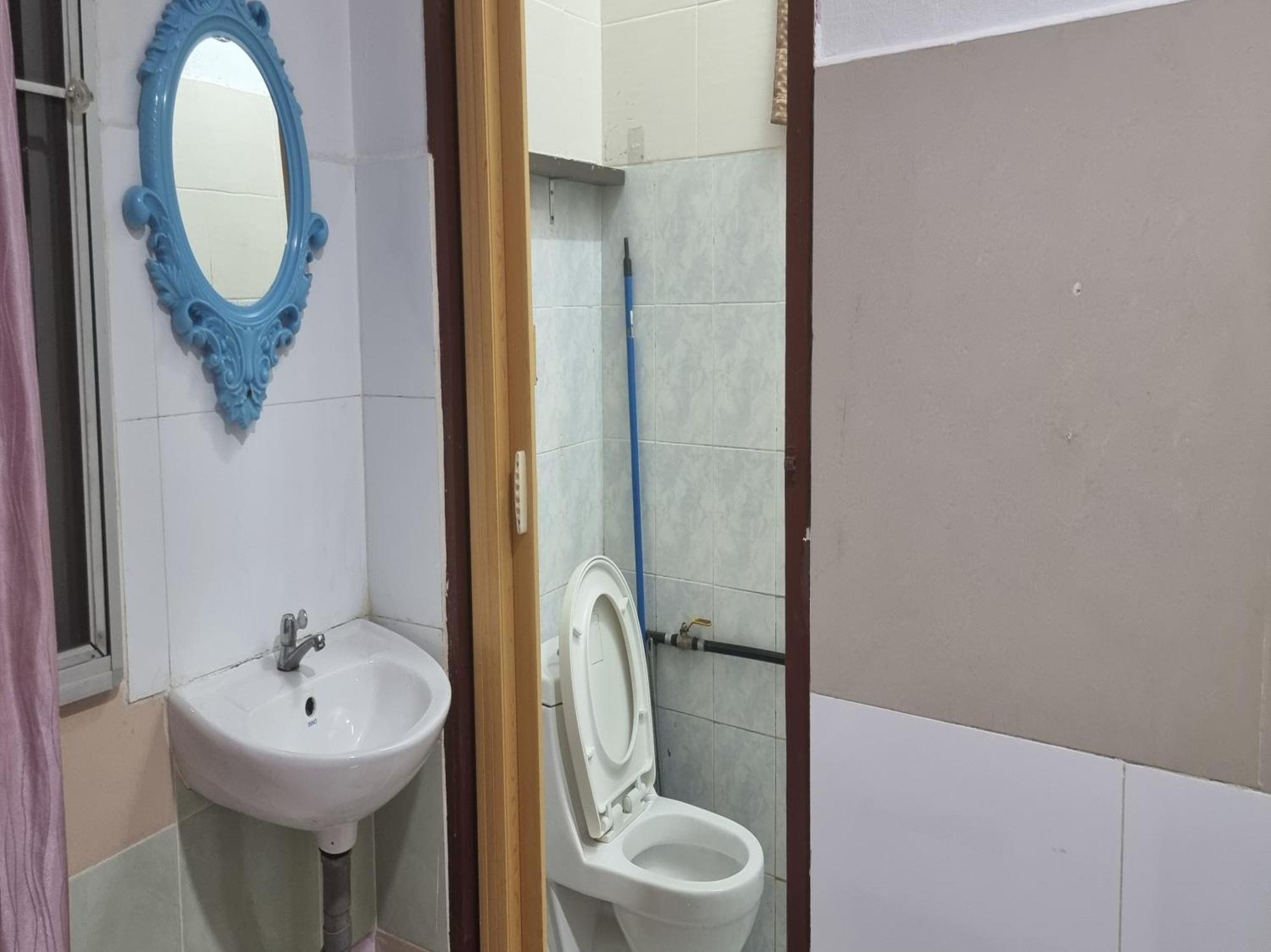 Oyo 90972 Jj Homestay Miri Eksteriør billede