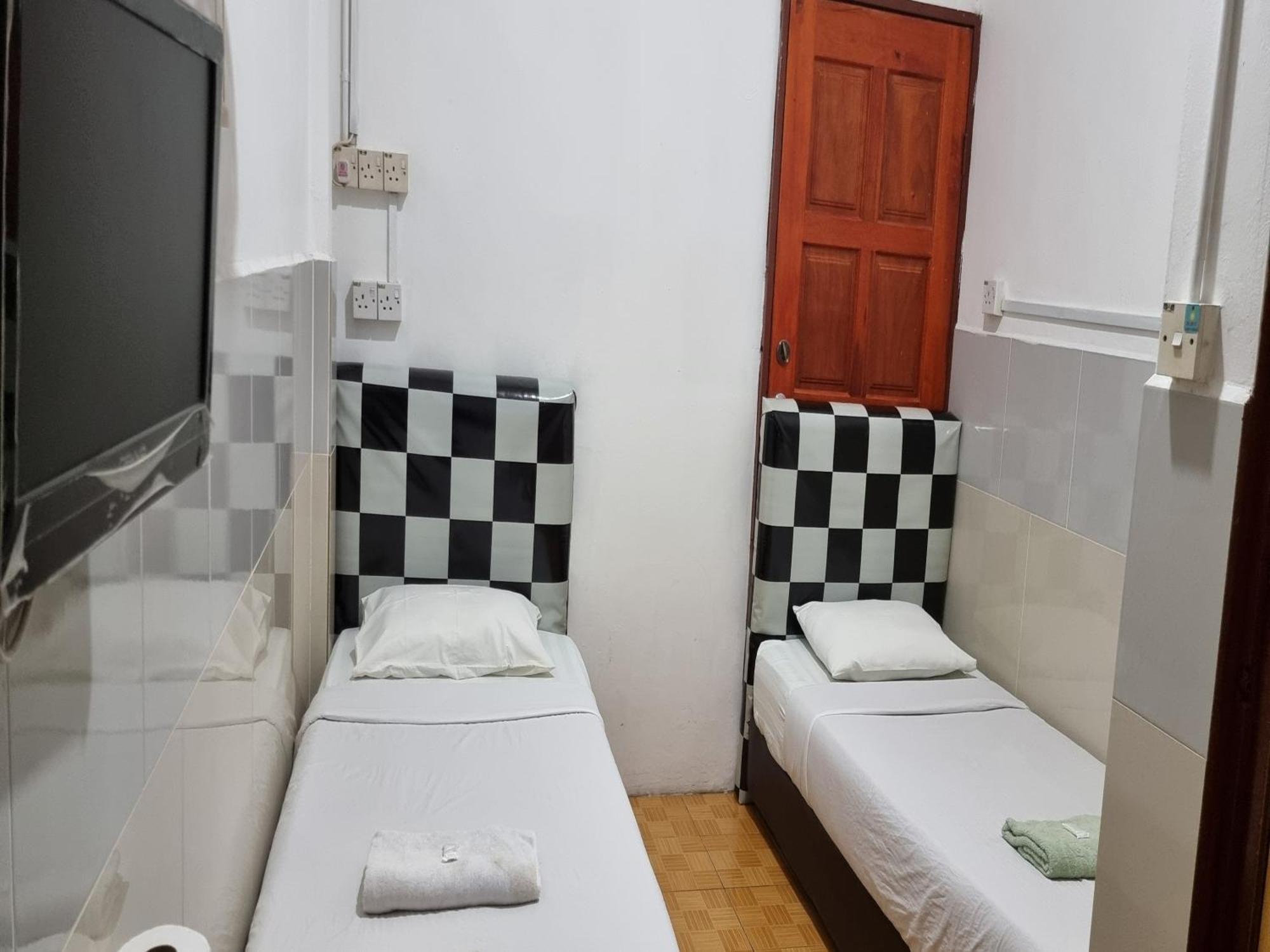 Oyo 90972 Jj Homestay Miri Eksteriør billede