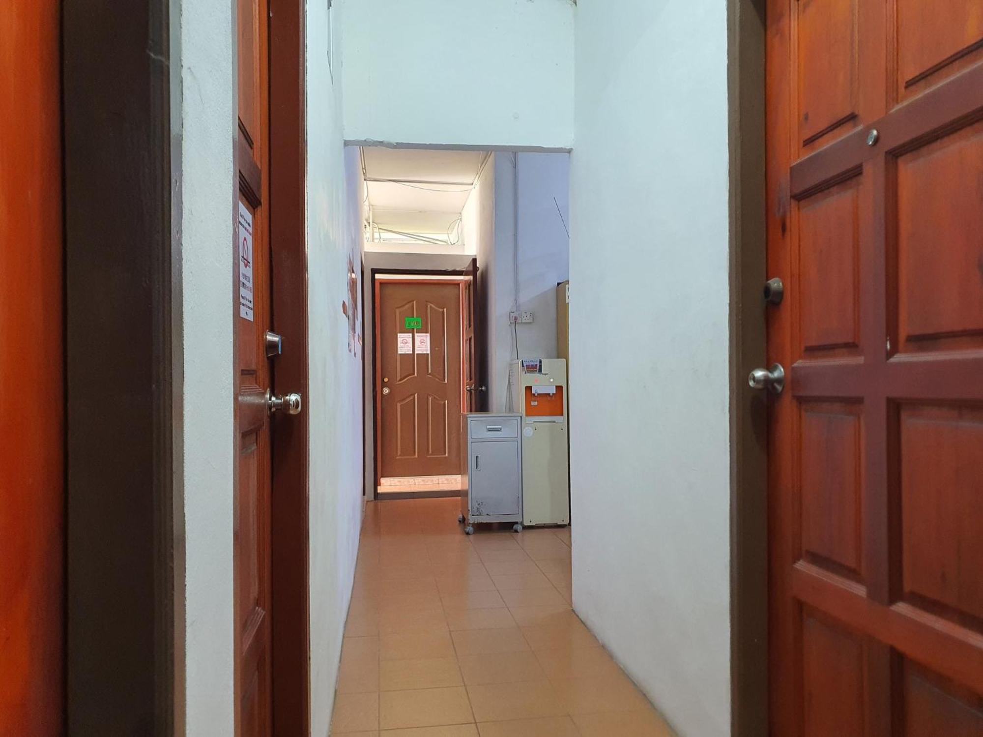 Oyo 90972 Jj Homestay Miri Eksteriør billede